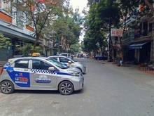 Hình ảnh Tiện ích, thang máy nhà mới xây 7 tầng trung tâm Phố Doãn Kế Thiện.