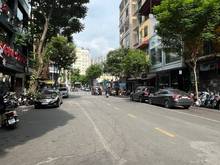 Hình ảnh Cho Thuê Mặt Tiền Đông Du Phường Bến Nghé Quận. Giá:6500$/tháng.