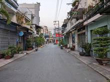 Hình ảnh Lạc Long Quân P3 Q11 Hẻm nhựa 8m 4 tầng cách MTĐ 20M giá 9,4 tỷ.
