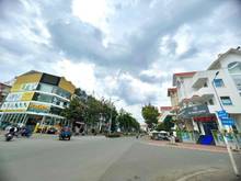 Hình ảnh cho thuê nhà 4 lầu ngã 4 nguyên thi thâp kdc himlam quận 7 tphcm