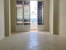 Hình ảnh Nhà Nguyễn Biểu Q5, 3 lầu, 3PN-3WC, Giá 14tr/tháng