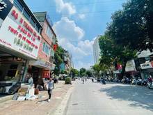 Hình ảnh Nhà Mặt Phố Cát Linh 126m2 5 Tầng, Vị trí đắc địa, kinh doanh sầm uất