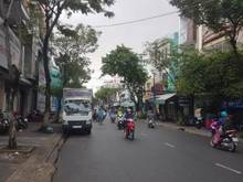 Hình ảnh Nhà nguyên căn đường Núi Thành hơn 250m2, giá 35tr/tháng