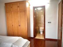 Hình ảnh Bán nhà tập thể tầng 4 Nghĩa Tân A23 80m2 giá 2.2 tỷ 2PN2WC mới đẹp
