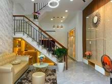 Hình ảnh Cần tiền kinh doanh nên chủ nhà cần bán gấp nhà ở Nguyễn Trãi, SHR