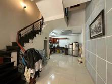 Hình ảnh Vỡ nợ tôi bán nhà 1lầu số 122 Tôn Đản Q4 DT 61m2 giá 995Tr hẻm xe hơi