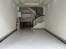 Hình ảnh Chính chủ cần bán gấp nhà 30m Thạch Bàn Long Biên