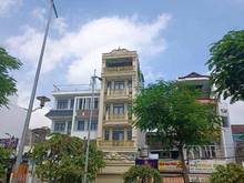 Hình ảnh Cho thuuê nhà mặt tiền Phạm Huy Thông có thang máy
