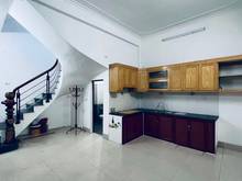 Hình ảnh Cho thuê nhà Hoàng Mai Cách Ô tô 10m Siêu Rẻ 30*6 tầng