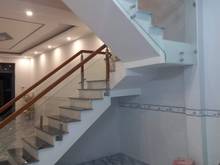 Hình ảnh Bán gấp nhà cho con đi du học, hẻm xe hơi, có sổ hồng riêng