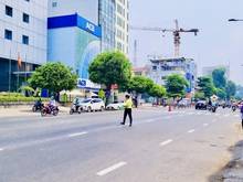 Hình ảnh Cho thuê nhà MT Phan Xích Long 5 lầu có thang máy giá 150tr/th