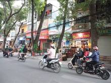 Hình ảnh Cho thuê nhà mặt phố Đê La Thành , DT 24m2, MT 4m.