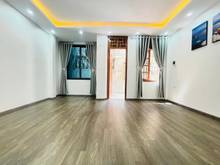 Hình ảnh Cho thuê cả nhà 72m2 x 4 tầng phố Nguyễn Chí Thanh, ngõ ô tô giá 25tr