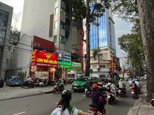 Hình ảnh Cho Thuê Mặt Tiền 3 Tầng Quận 1 Đường Trần Quang Khải 4.5x18m