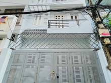 Hình ảnh 2 tỉ 137. Xe hơi đậu trong nhà.  Bán nhà cách mặt tiền đường 20m