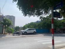 Hình ảnh Cho thuê đất mở nhà hàng sang trọng vị trí mặt tiền & mặt song rat dep
