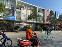 Hình ảnh Cho thuê kho trống suốt  phường Thống Nhất bề ngang 8m giá 20tr/th