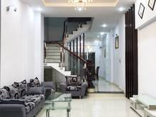 Hình ảnh Cho thuê nhà phố Đường Phan Huy Thực_ 80m2, 2PN 1WC GIÁ: 12tr Nở hậu