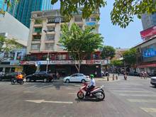Hình ảnh Cho Thuê Góc 2MT 14 Nguyễn Huệ, Q1, 30x15m, 1 trệt 1lầu, DTSD: 1.000m2