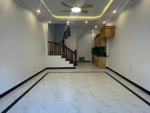 Hình ảnh Bán nhà Long Biên đường Bát Khối  39m2 xây 4,5 tầng ngõ rộng 2,65 tỷ