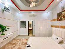 Hình ảnh Nhà mới dọn vào ở ngay, 4 phòng ngủ, có sân thượng, cách sân bay 10 ph