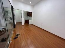 Hình ảnh Tôi cần bán nhà ngõ 71 Tân Ấp, giá 4.2 tỷ, 32m2x5T, mới đẹp ở luôn