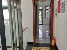 Hình ảnh Cho Thuê Nhà Mặt Tiền: Quận 1, Phường Bến Thành. - Diện tích: 4x30m2