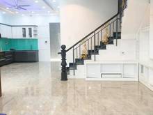 Hình ảnh Nhà  50m2, hẻm thông, sát bên Phạm Văn Đồng, 4 phòng ngủ