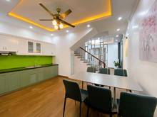 Hình ảnh Nhà giáp bát 55m2,mới,đẹp,ở luôn giá 4.5 tỷ,ngõ rộng
