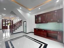 Hình ảnh Bán nhà Long Biên ngay ngã tư Thạch Bàn Cổ Linh, DT 45m2 4 tầng 3,4Tỷ