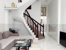 Hình ảnh Bán gấp nhà mới 55m2 Nguyên hồng, p1, GV chỉ 6 tỷ hơn, rẽ nhất KV.