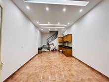 Hình ảnh Bán nhà Hoàng Hoa Thám chỉ 5 tỷ , 46mx5T, mt 4,6m , cách oto 20m