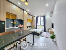 Hình ảnh Studio cửa sổ ngay chân cầu Cây Gõ