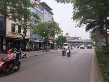 Hình ảnh Cho thuê nhà MP Đào Tấn 135mx3T MT 12m. VIP