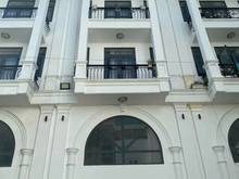 Hình ảnh Nhà đẹp nội thất cao cấp 5 tầng HXH Hoàng Quốc Việt Quận 7 nhỉnh 9 tỷ