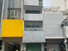 Hình ảnh Cho thuê nguyên căn nở hậu 9m mặt tiền Hai Bà Trưng, Q1