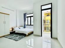 Hình ảnh Studio cửa sổ bancol ngay cầu hoàng hoa thám