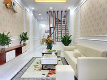 Hình ảnh Bán nhà lạc long quân ,gần phố ,vài bước chân ra  hồ tây lộng