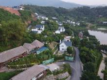 Hình ảnh Chính chủ bán biệt thự đơn lập hai mặt tiền, bể bơi riêng.