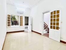 Hình ảnh LÔ GÓC_Ô TÔ, ở ngay dân trí cao, bán nhà Chùa Bộc 60m chỉ  6.6 tỷ