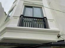 Hình ảnh Cần bán gấp nhà ngộp. Vị trí: Nằm ở hẻm đường Bùi Đình Túy, P12, Q.BT