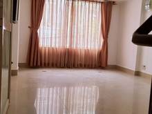 Hình ảnh Cho Thuê Nhà Mặt Tiền Có Thang máy,Thăng long,p4,4x20m,3 lầu,32 triệu