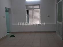 Hình ảnh Cho thuê Nhà nguyên căn Cách Mạng Tháng Tám,Q.10. DT: 10 x 11m.