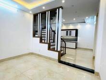Hình ảnh Cực Hiếm Bán Nhà Lạc Long Quân 40m2 5Tầng, Giá 6.5tỷ - SĐCC Ở Ngay