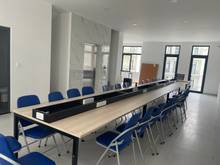 Hình ảnh Cho thuê tầng văn phòng Vinhomes full nội thất.