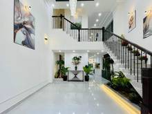 Hình ảnh Cho thuê nhà Mới 11A Trương Quốc Dung, Phường 8, Phú Nhuận. Ngang 6m