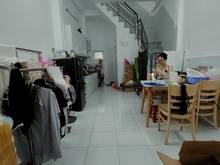 Hình ảnh Nhà // mới dọn vào ở ngay. trung tâm bình tân