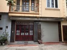 Hình ảnh Gia đình có căn nhà muốn cho thuê tại ngõ 35 Đặng Thai Mai, Quảng An,