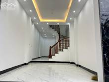 Hình ảnh Chỉ 2 tỷ 5 có nhà 5 tầng mặt tiền 5,8 m tại di ái di trạch