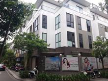 Hình ảnh Cho thuê nhà góc 2 MT khu dân cư Hà Đô Centrosa Q10.10x16m,1 trệt 3L.